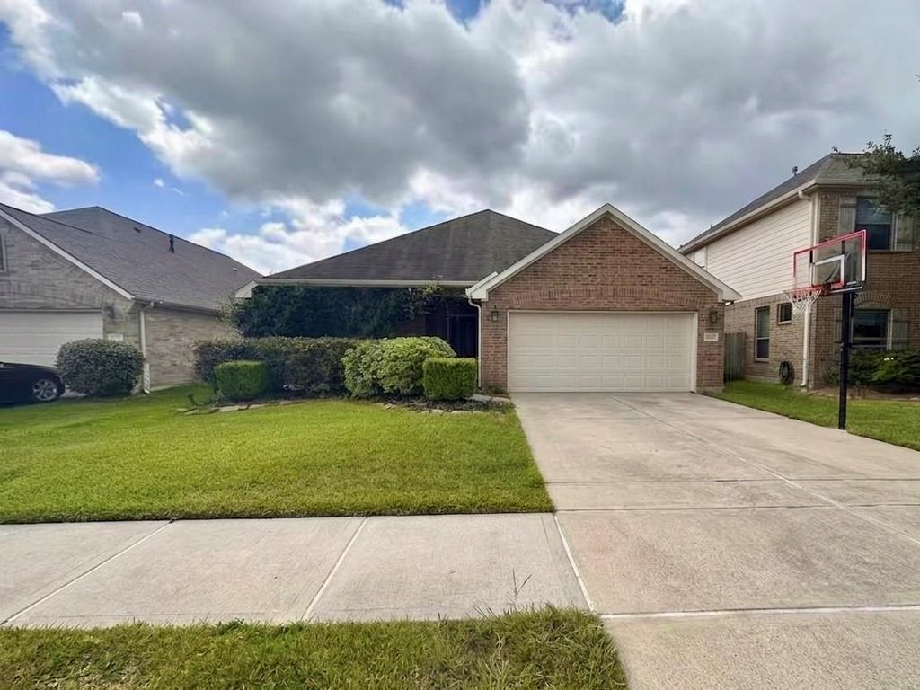 2822 Lockeridge Cove Drive, Spring, TX 77386