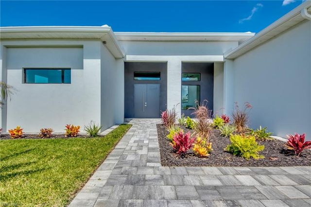 304 NW 13th AVE, Cape Coral, FL 33993