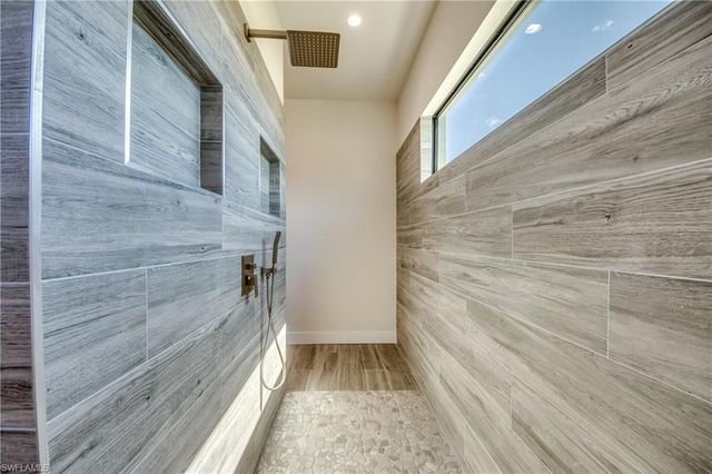 304 NW 13th AVE, Cape Coral, FL 33993