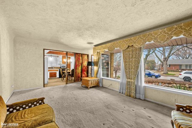 24312 Ursuline Street, Saint Clair Shores, MI 48080