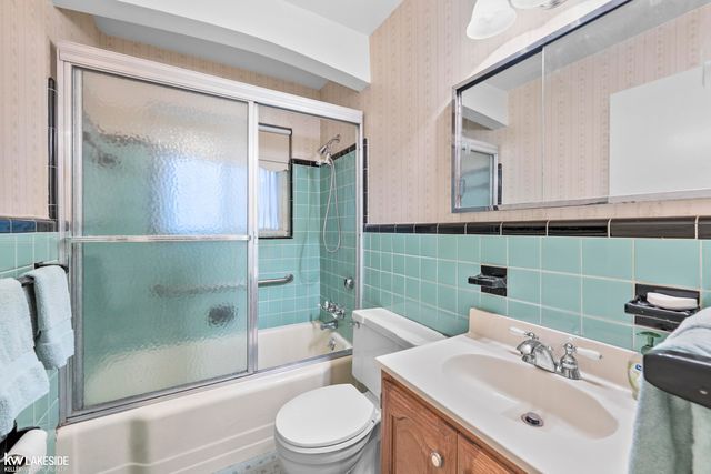 24312 Ursuline Street, Saint Clair Shores, MI 48080