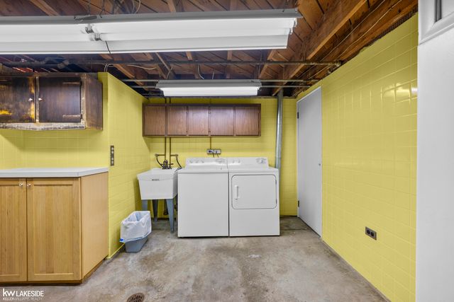 24312 Ursuline Street, Saint Clair Shores, MI 48080