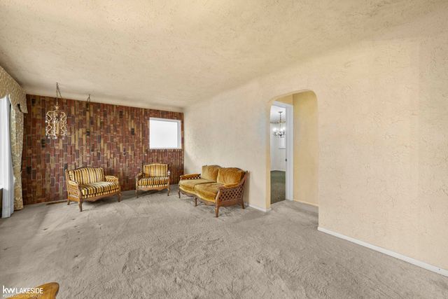 24312 Ursuline Street, Saint Clair Shores, MI 48080