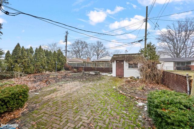 24312 Ursuline Street, Saint Clair Shores, MI 48080