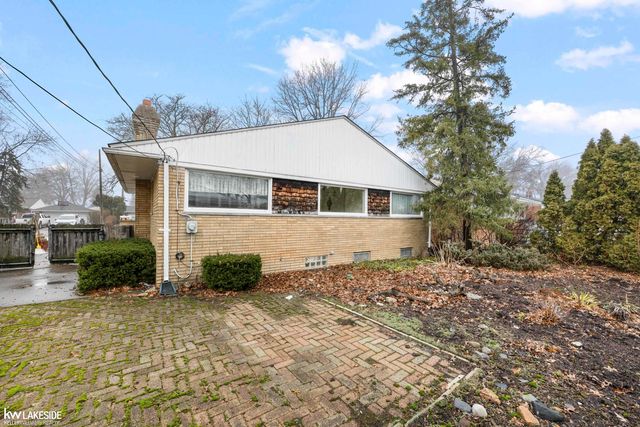 24312 Ursuline Street, Saint Clair Shores, MI 48080