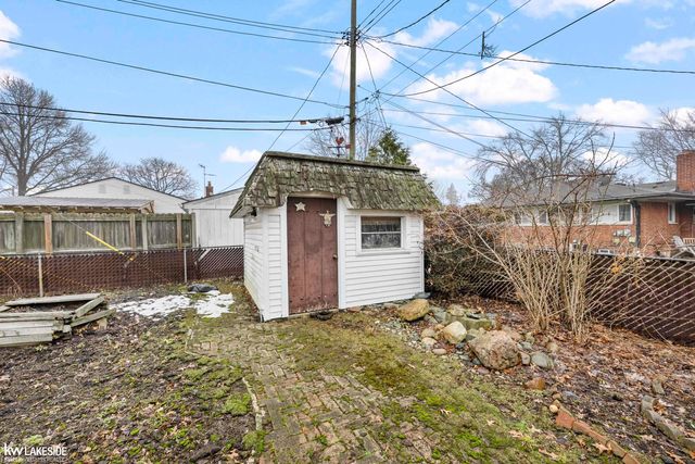 24312 Ursuline Street, Saint Clair Shores, MI 48080