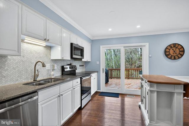 3912 KERNSTOWN CT, Fairfax, VA 22033