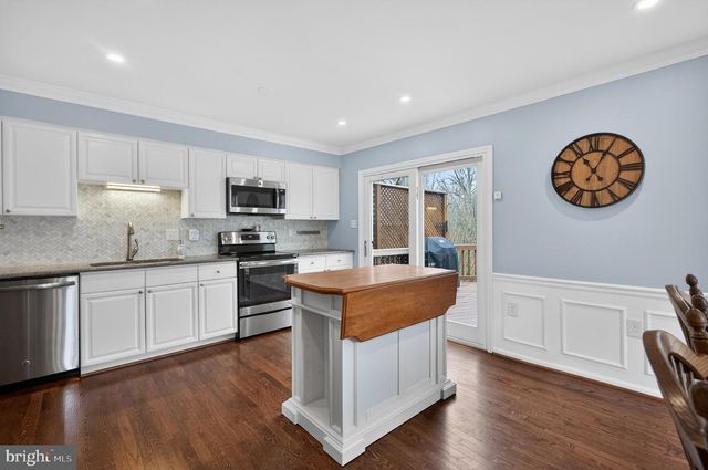 3912 KERNSTOWN CT, Fairfax, VA 22033