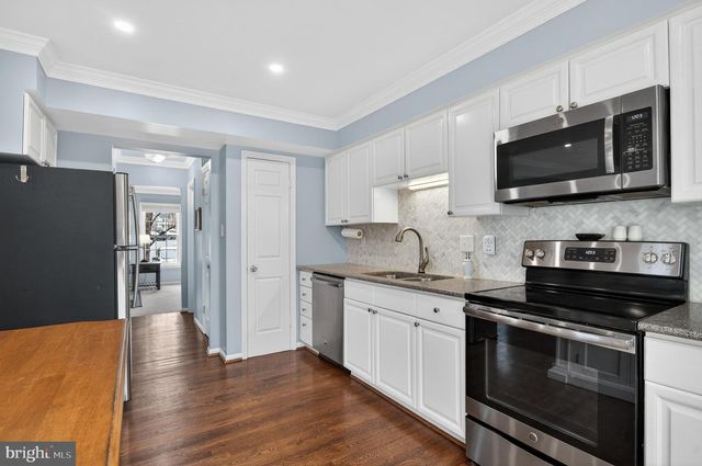 3912 KERNSTOWN CT, Fairfax, VA 22033