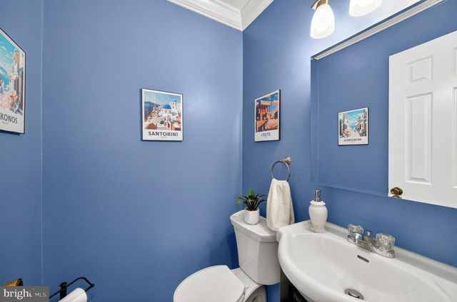 3912 KERNSTOWN CT, Fairfax, VA 22033