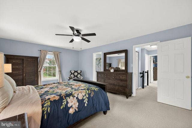 3912 KERNSTOWN CT, Fairfax, VA 22033