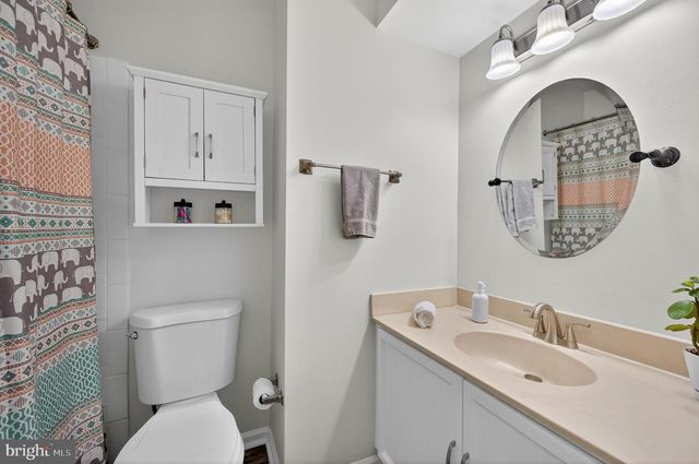 3912 KERNSTOWN CT, Fairfax, VA 22033