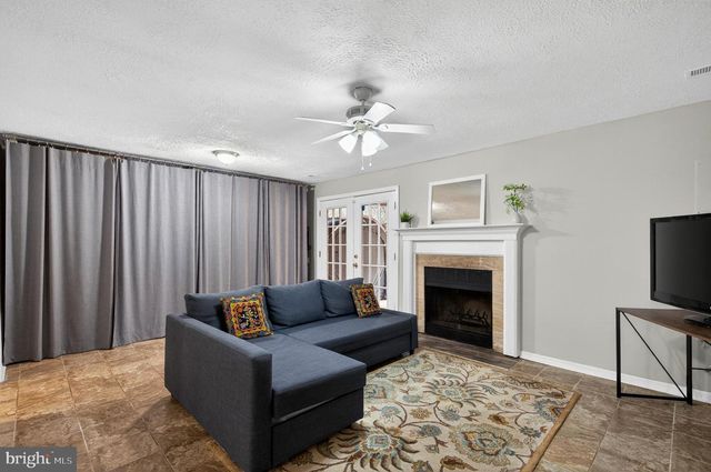 3912 KERNSTOWN CT, Fairfax, VA 22033