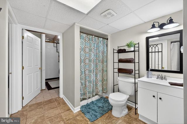 3912 KERNSTOWN CT, Fairfax, VA 22033