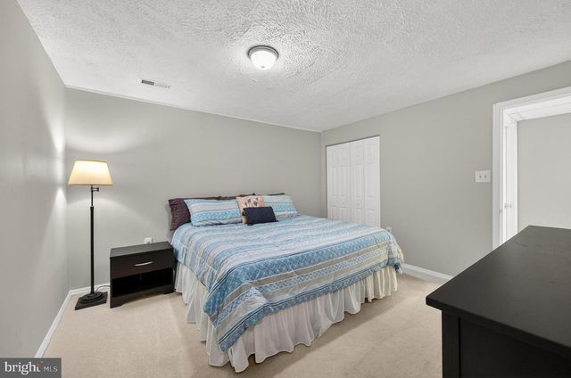 3912 KERNSTOWN CT, Fairfax, VA 22033