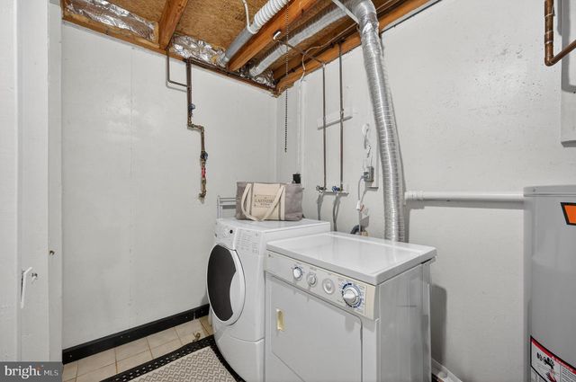 3912 KERNSTOWN CT, Fairfax, VA 22033