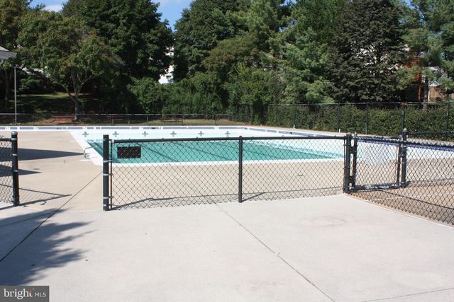 3912 KERNSTOWN CT, Fairfax, VA 22033