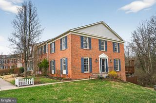 3912 KERNSTOWN CT, Fairfax, VA 22033