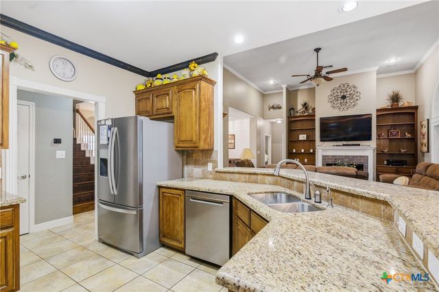 14 Park Lane, Victoria, TX 77904