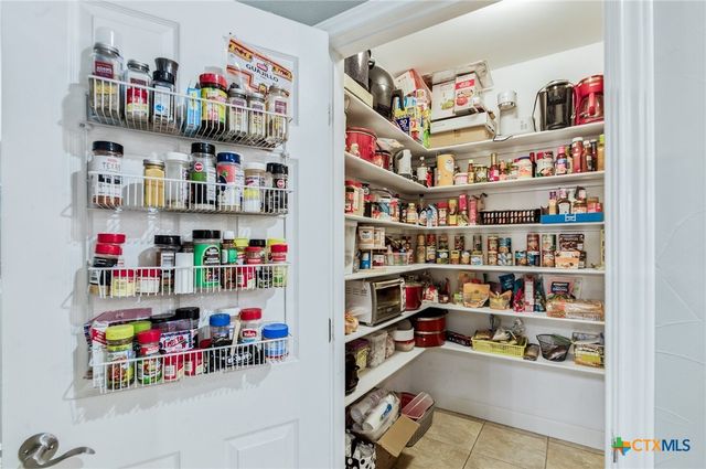 14 Park Lane, Victoria, TX 77904