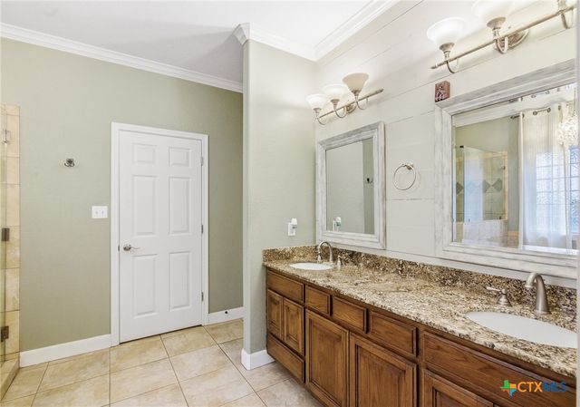 14 Park Lane, Victoria, TX 77904