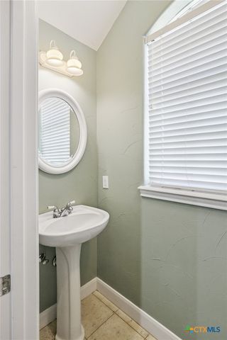 14 Park Lane, Victoria, TX 77904