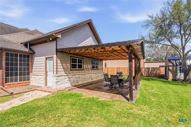 14 Park Lane, Victoria, TX 77904