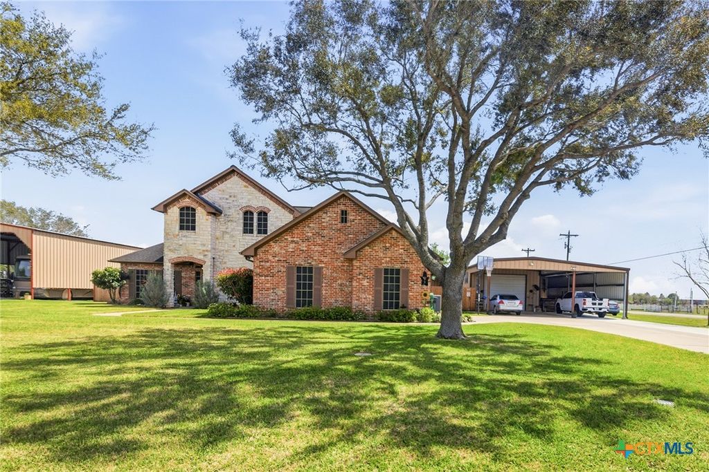 14 Park Lane, Victoria, TX 77904