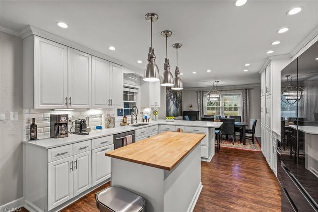 223 Ivy Circle, Advance, NC 27006