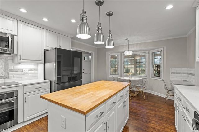 223 Ivy Circle, Advance, NC 27006