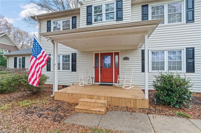 223 Ivy Circle, Advance, NC 27006