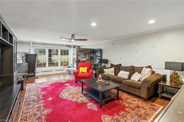 223 Ivy Circle, Advance, NC 27006