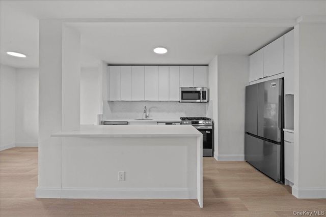 5700 Arlington Avenue 22G, Bronx, NY 10471