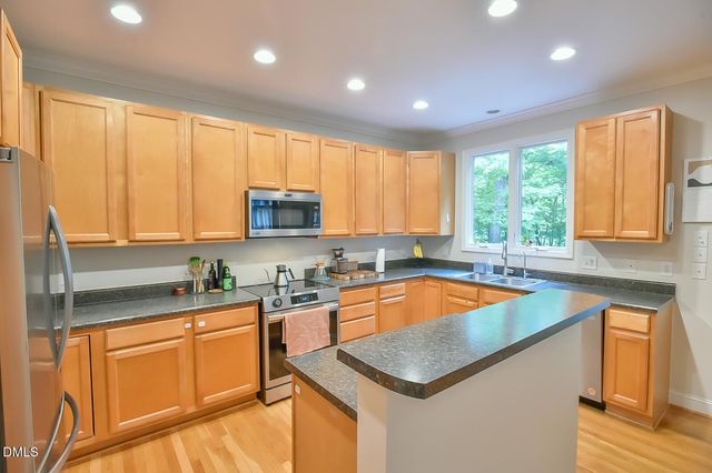 612 Highland Trail, Chapel Hill, NC 27516