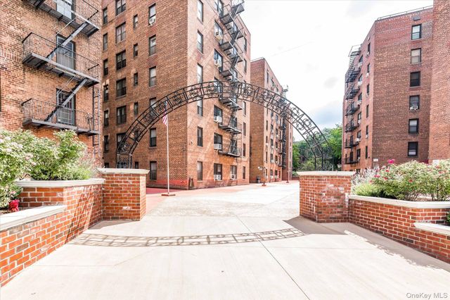 83-75 Woodhaven Boulevard C1, Woodhaven, NY 11421
