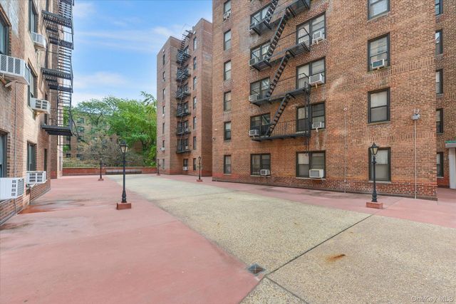 83-75 Woodhaven Boulevard C1, Woodhaven, NY 11421