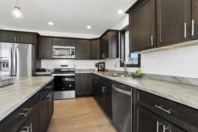 559 SUMMER DRIVE, Brillion, WI 54110