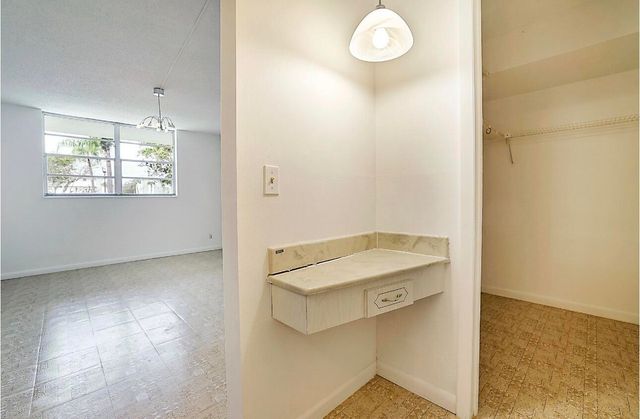 5500 NW 2nd Avenue 120, Boca Raton, FL 33487