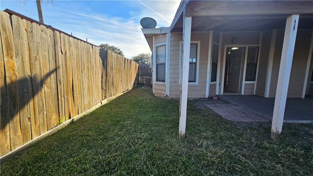2534 Cresterrace Dr, Corpus Christi, TX 78415