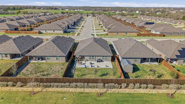 316 Sculptors Crossing, Springtown, TX 76082