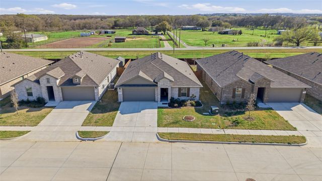 316 Sculptors Crossing, Springtown, TX 76082