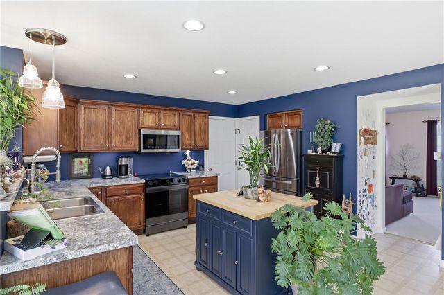 7609 Whispers Lane, Ontario, NY 14519