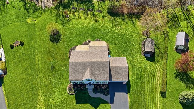 7609 Whispers Lane, Ontario, NY 14519