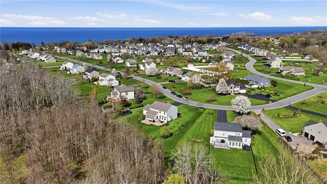 7609 Whispers Lane, Ontario, NY 14519