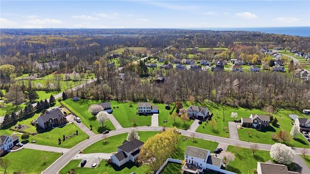 7609 Whispers Lane, Ontario, NY 14519