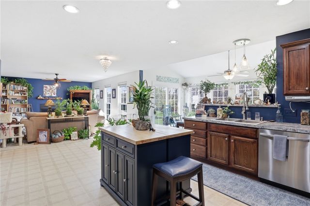 7609 Whispers Lane, Ontario, NY 14519