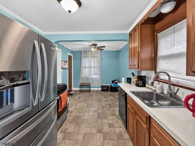 615 Lindegar St, Linden City, NJ 07036