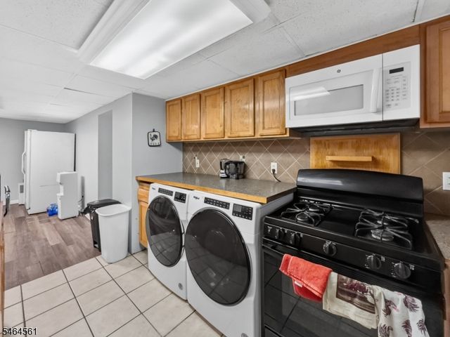 615 Lindegar St, Linden City, NJ 07036