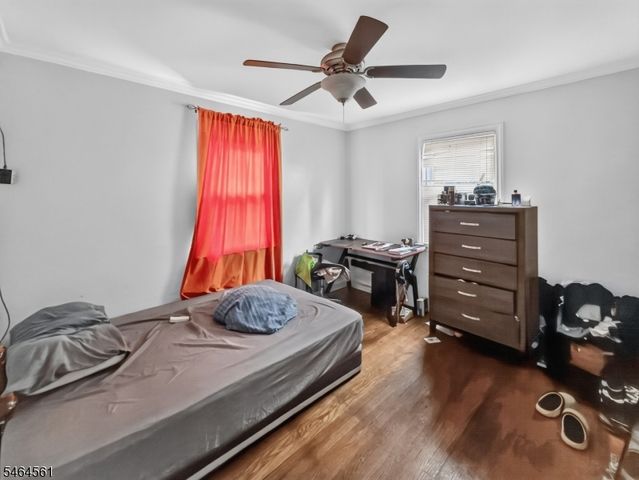 615 Lindegar St, Linden City, NJ 07036