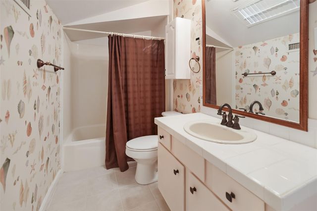 100 April Point Drive S, Conroe, TX 77356